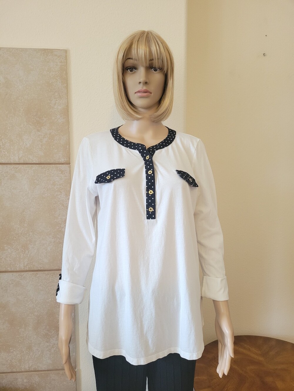 Jones New York Henley Top, Roll Tab Sleeves, XL, White/ Black, EUC